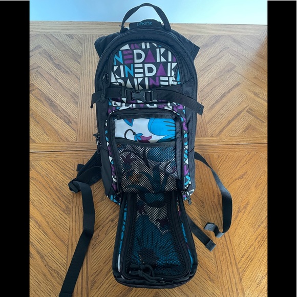 DAKINE Women’s Drafter Hydration Pack - Picture 2 of 5